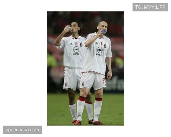 内斯塔与斯塔姆：巅峰期中卫对抗逻辑的分化与体系依赖