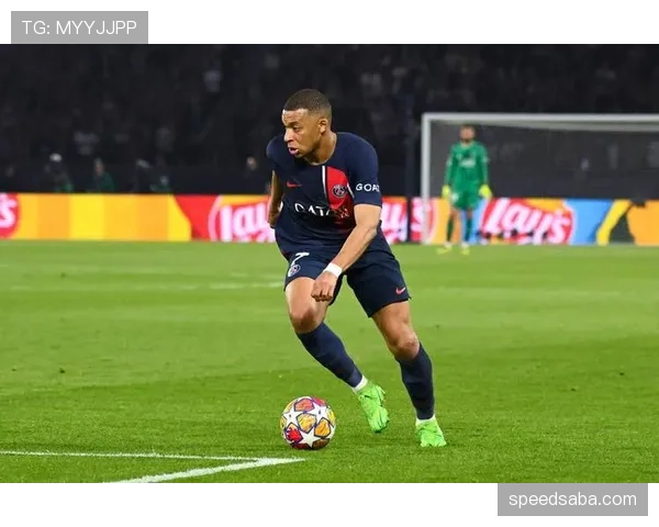 卡瓦尼与伊布锋线转换差异下结构偏个人趋势